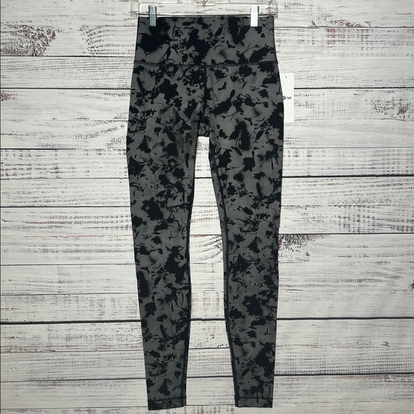 lululemon athletica Pants - Lululemon Lab Hi-Rise Wunder Under Black and Gray Floral Leggings Size 8 NWT